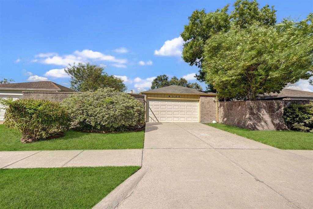 photo 1: 9322 Danforth Way, Houston TX 77083