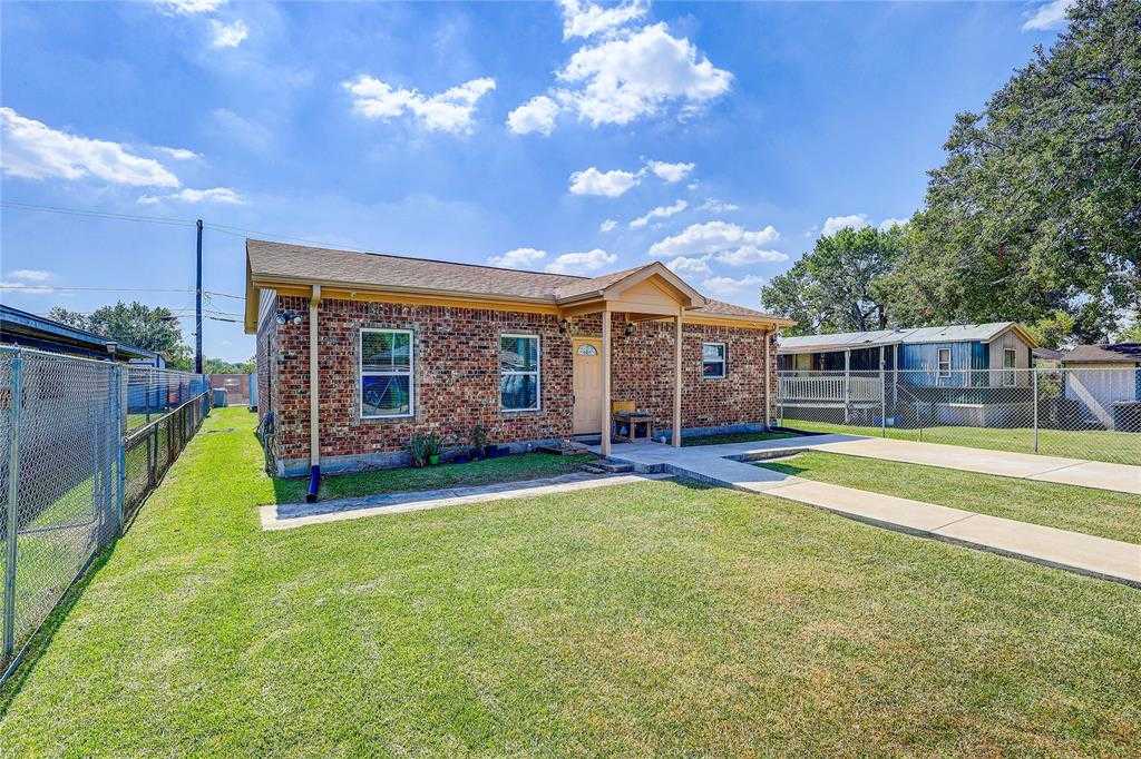 photo 3: 4423 Perez Street, Stafford TX 77477