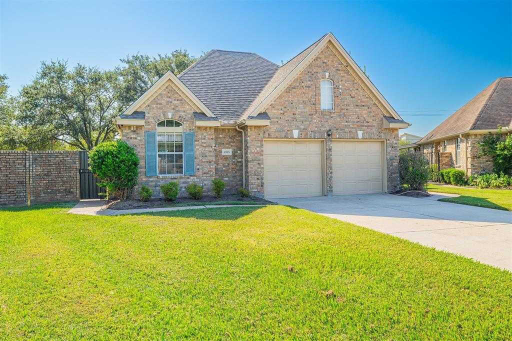 photo 2: 4518 Somerset Court, Pasadena TX 77504