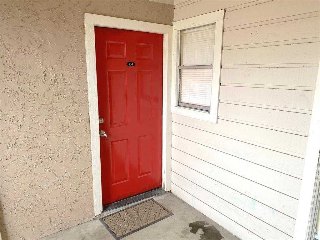 photo 2: 10855 Meadowglen Lane Unit 834, Houston TX 77042