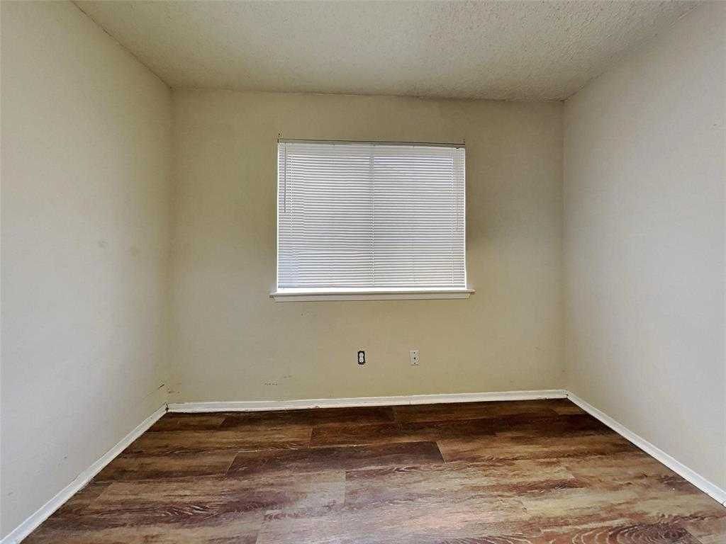 photo 2: 7218 Camino, Houston TX 77083