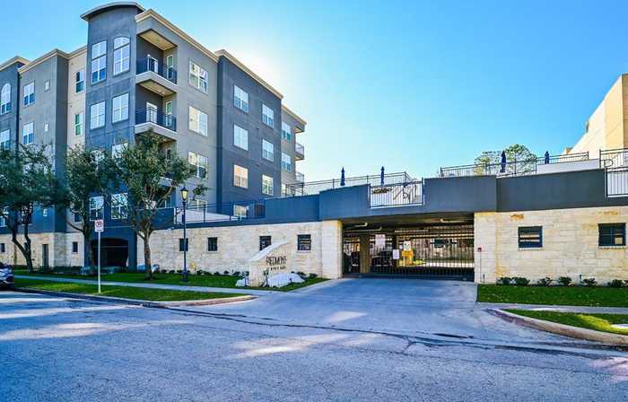 photo 1: 1010 Rosine Street Unit 410, Houston TX 77019