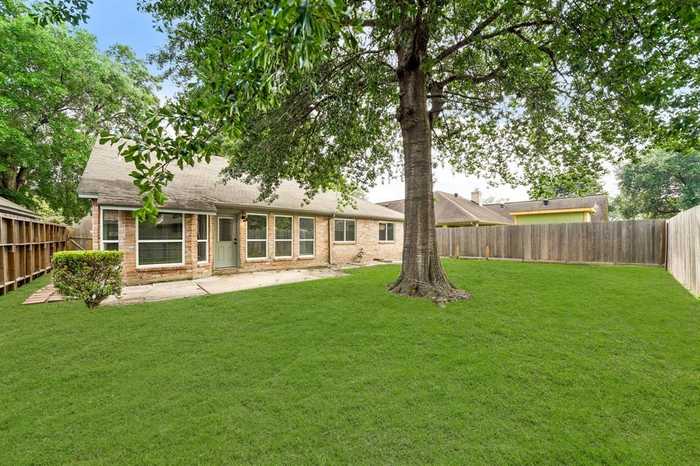 photo 20: 6214 Saint Anne Forest Drive, Houston TX 77088