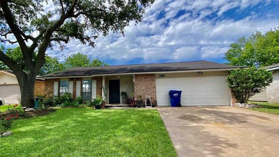 photo 1: 15611 Mendocino Drive, Houston TX 77083