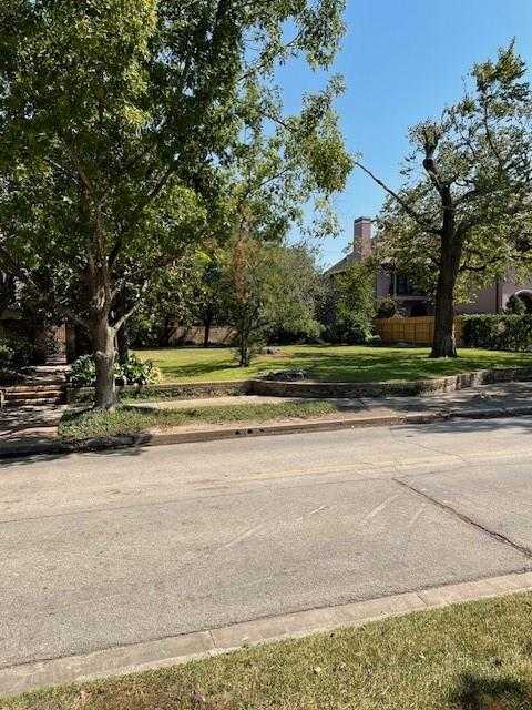 photo 1: 2321 Claremont Lane, Houston TX 77019