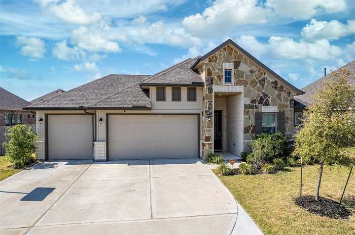 photo 1: 13527 Summer Winds Drive, Dayton TX 77535