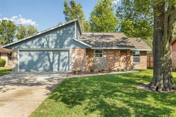 photo 2: 8714 Bedworth Lane, Houston TX 77088