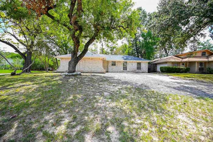 photo 1: 1411 Peach Spring Drive, Houston TX 77088