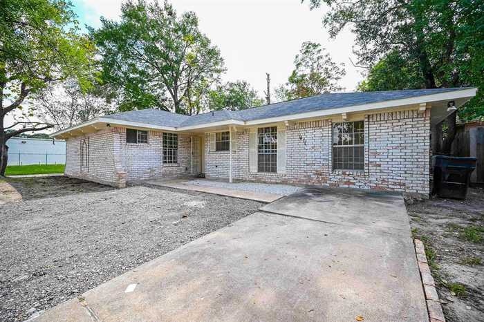 photo 32: 1411 Peach Spring Drive, Houston TX 77088