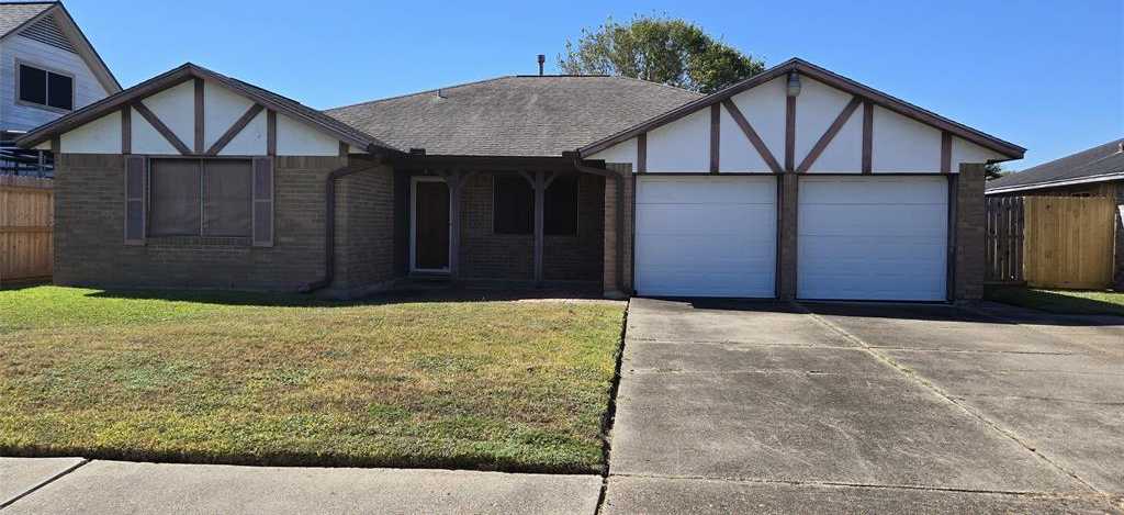 photo 2: 3938 Willowind Drive, Pasadena TX 77504