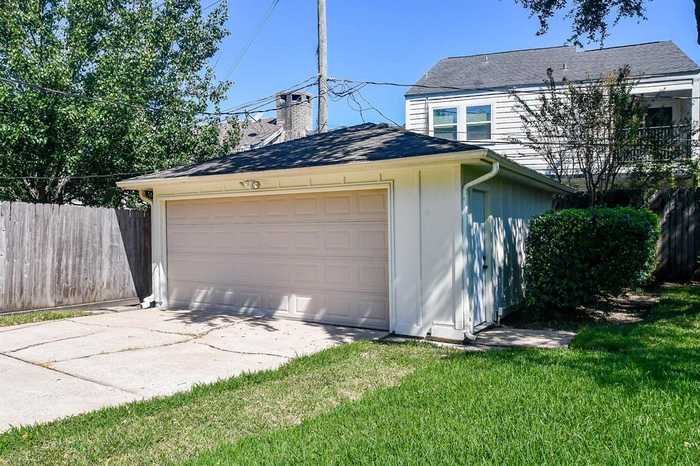 photo 32: 10802 Inwood Drive, Houston TX 77042