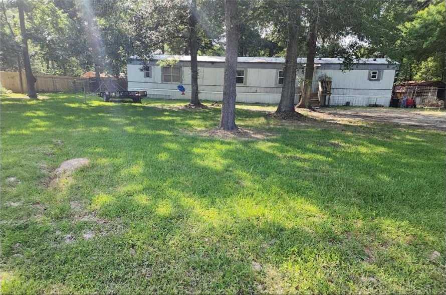 photo 3: 140 County Road 4021a, Dayton TX 77535