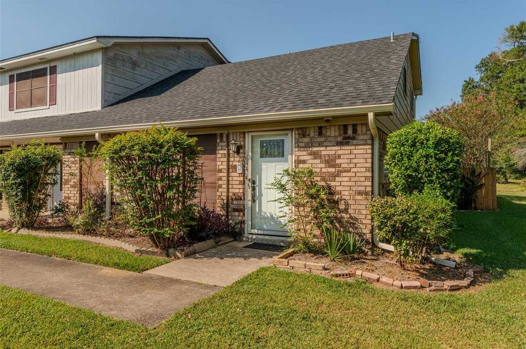 photo 1: 6644 Lexington Drive, Beaumont TX 77706