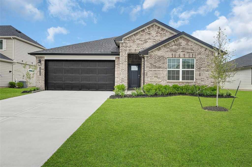 photo 1: 4104 Pleasant Hollow Ln, Rosenberg TX 77469