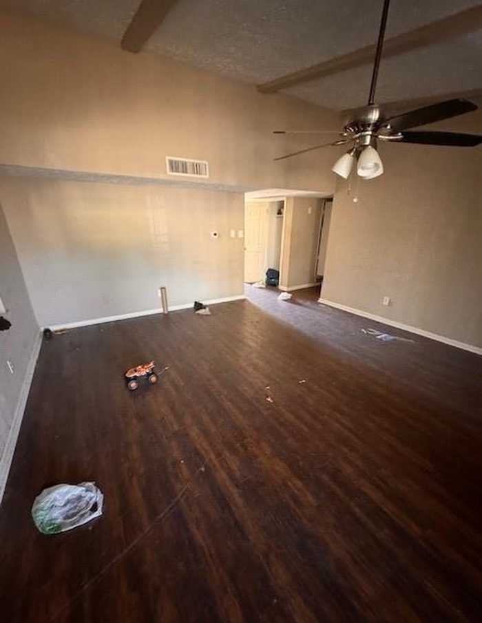 photo 2: 14623 Lea Valley Drive, Houston TX 77049