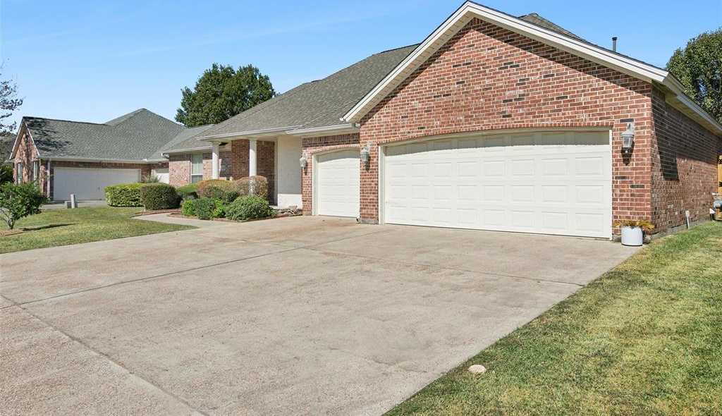 photo 2: 6180 Gracemount Lane, Beaumont TX 77706