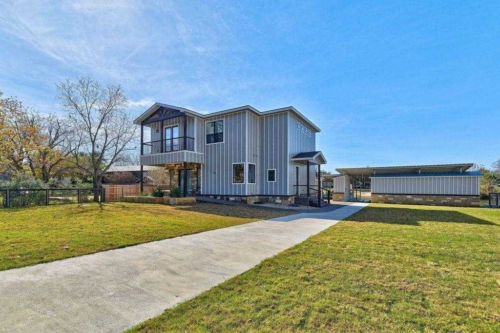 photo 3: 1506 Hill Top Drive, Granite Shoals TX 78654