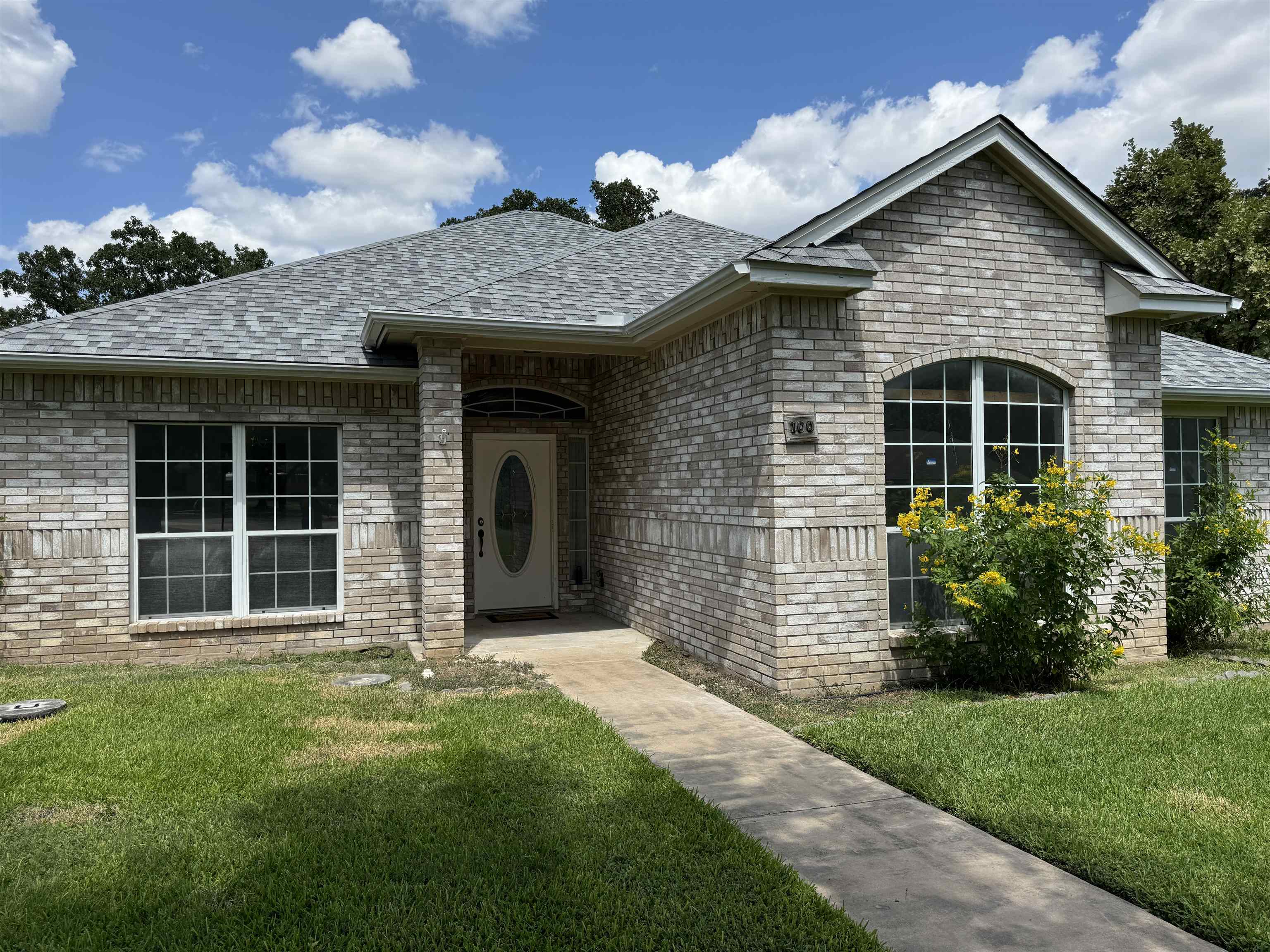 photo 1: 100 E Oriole Drive, Highland Haven TX 78654