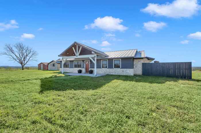 photo 1: 941 CR 402, Marble Falls TX 78654