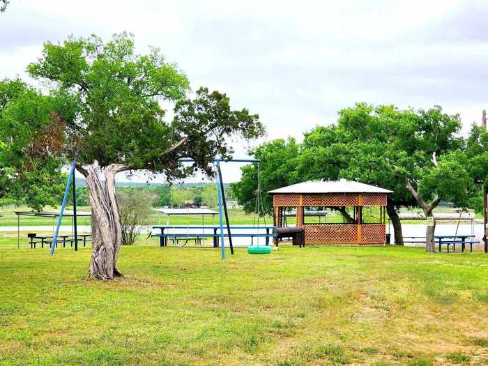 photo 30: 386 Lake Loop, Tow TX 78672