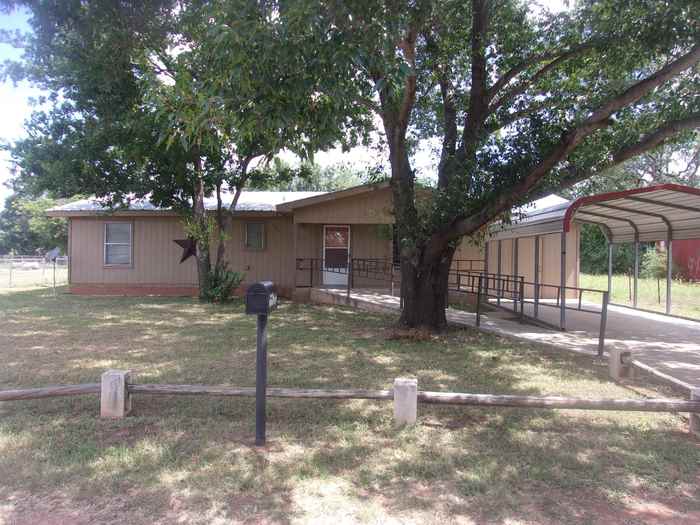 photo 1: 903 FLAG CREEK DR, Llano TX 78643