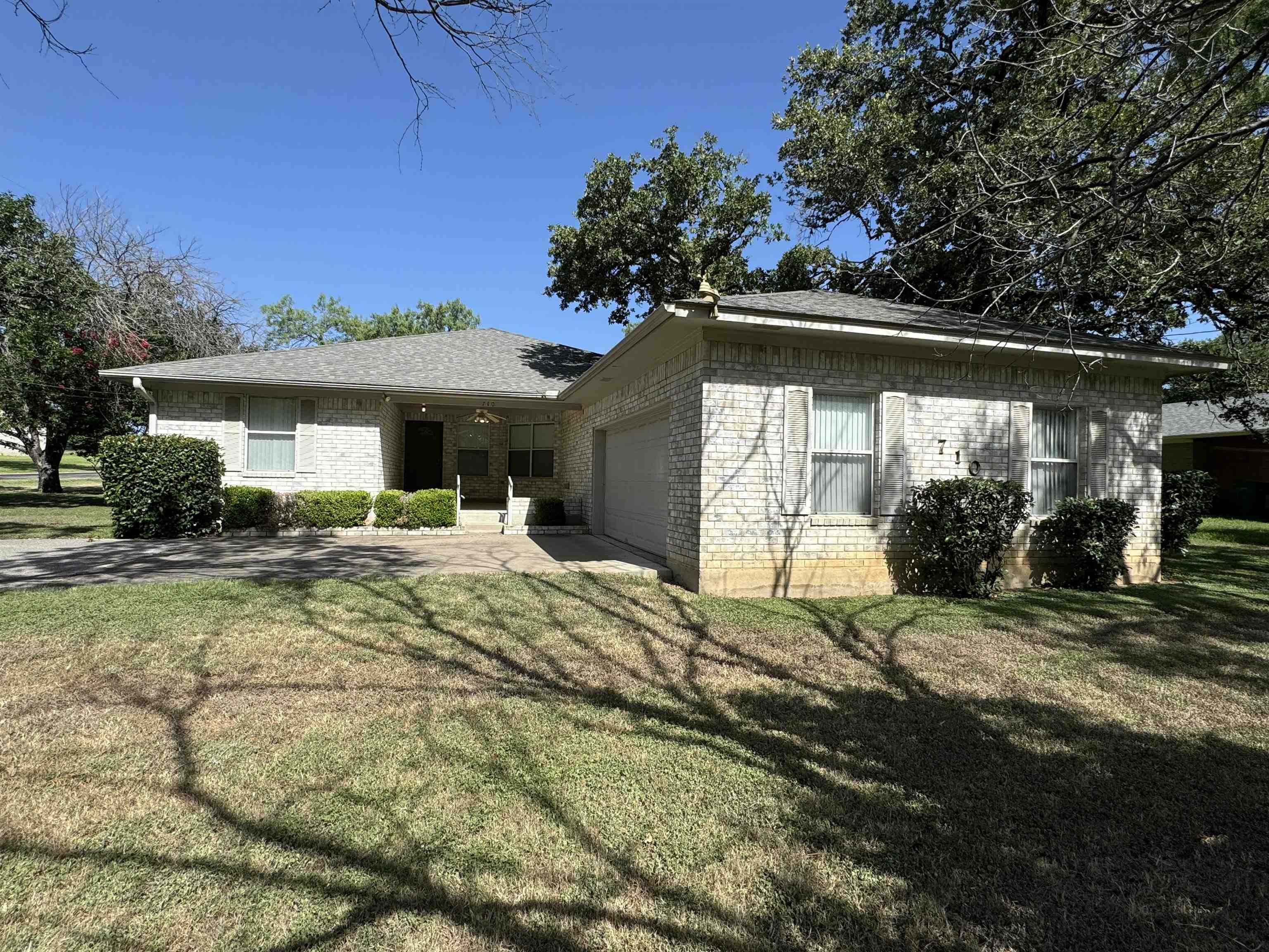 photo 1: 710 Highland Drive, Highland Haven TX 78654