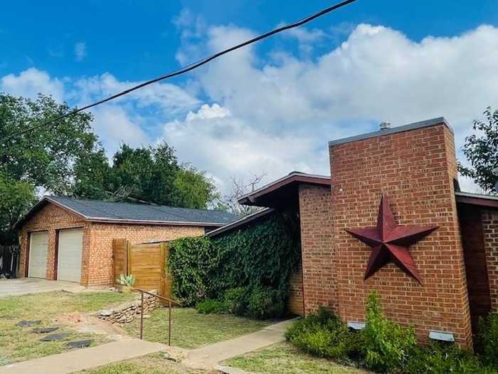 photo 1: 905 E Brown Street, Llano TX 78643