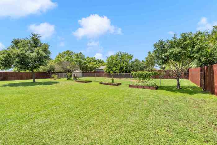 photo 30: 107 Redbird Street, Highland Haven TX 78654