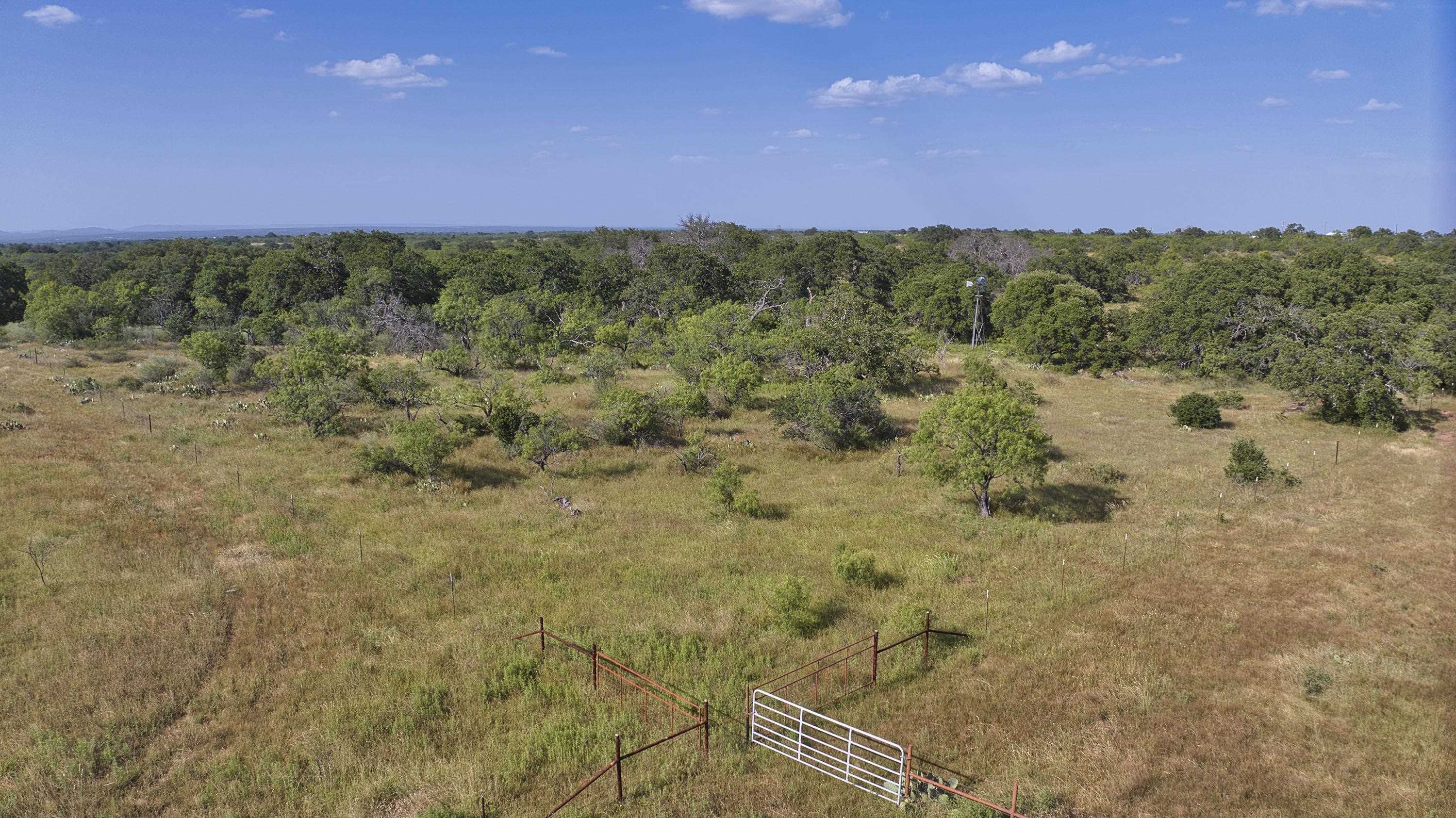 photo 1: 589 County Road 105A, Llano TX 78643