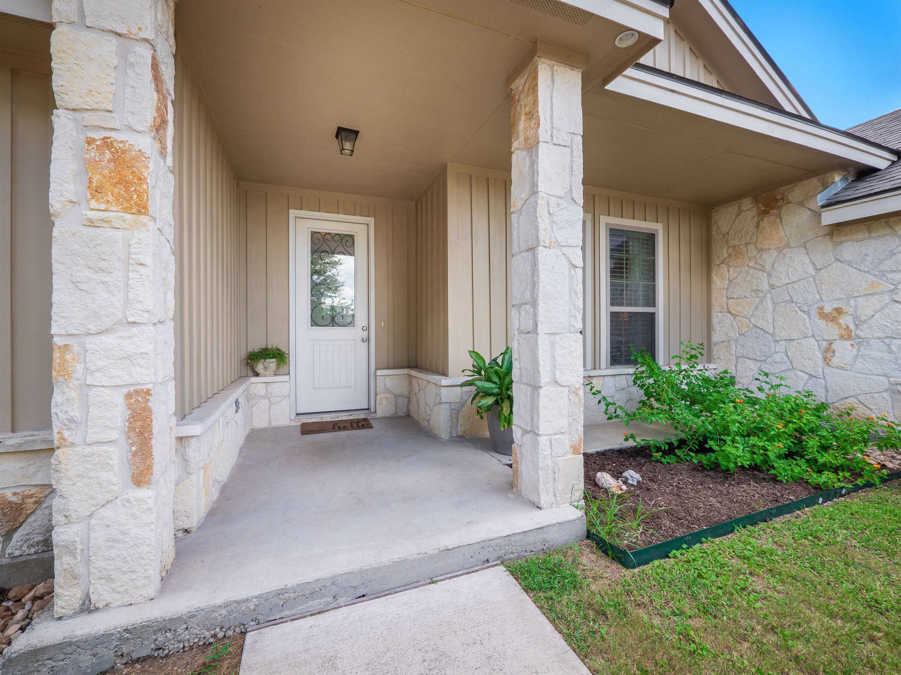 photo 3: 200 Buckingham, Marble Falls TX 78654