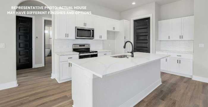 photo 2: 101 Hidden View Trail, Marble Falls TX 78654