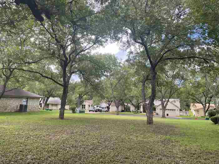 photo 7: Lot 633 Stewart Street, Meadowlakes TX 78654