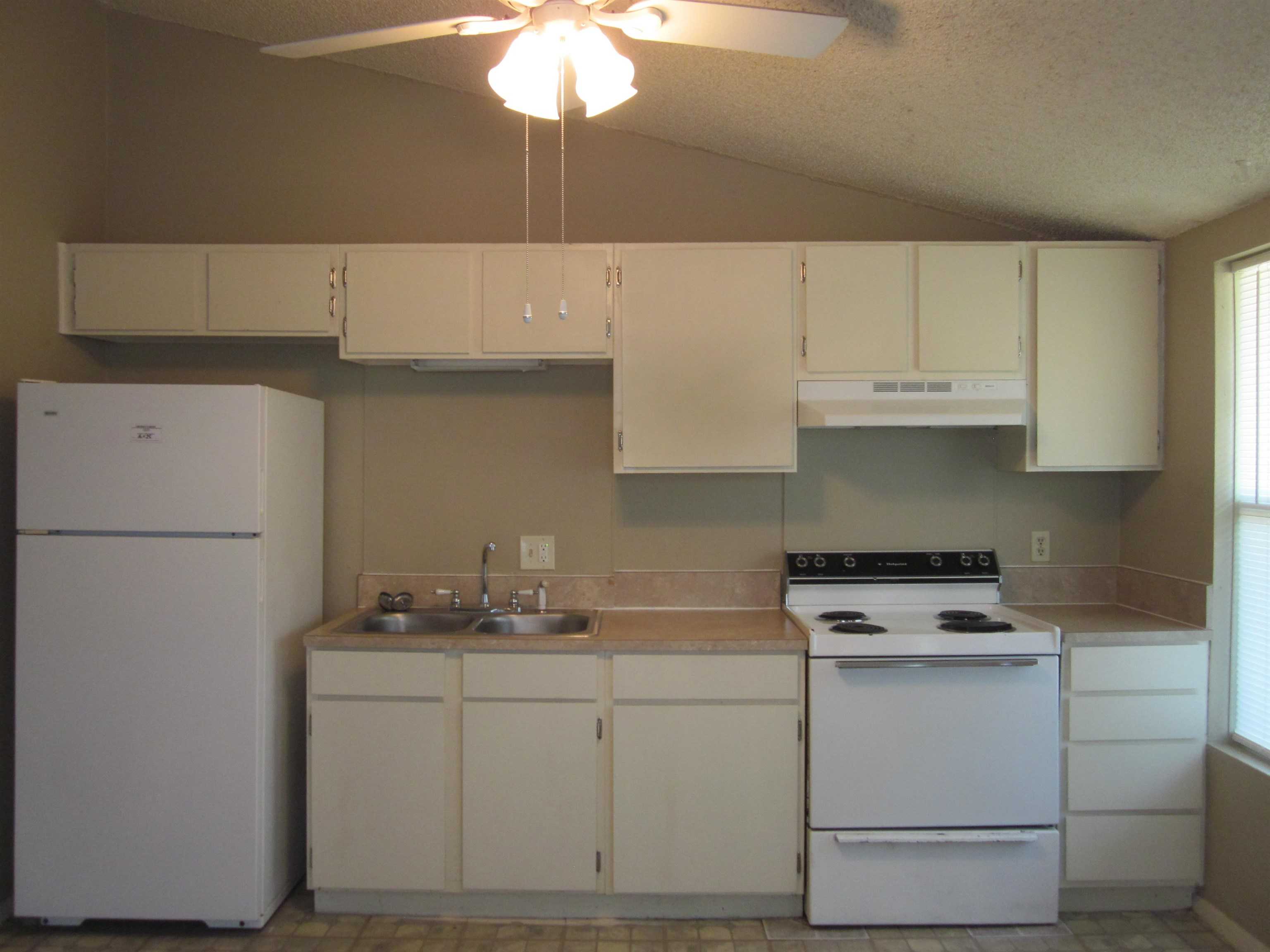 photo 2: 501 S Avenue N # 1, Marble Falls TX 78654