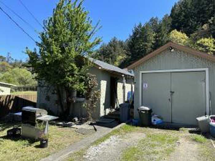 photo 2: 917 Locust Street, Garberville CA 95542