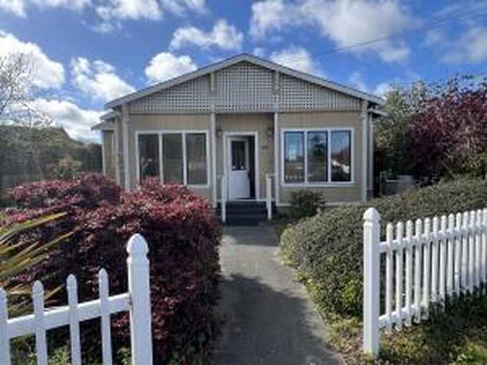 photo 1: 825 Herbert Street, Ferndale CA 95536