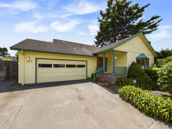 photo 1: 1770 Rae Court, McKinleyville CA 95519