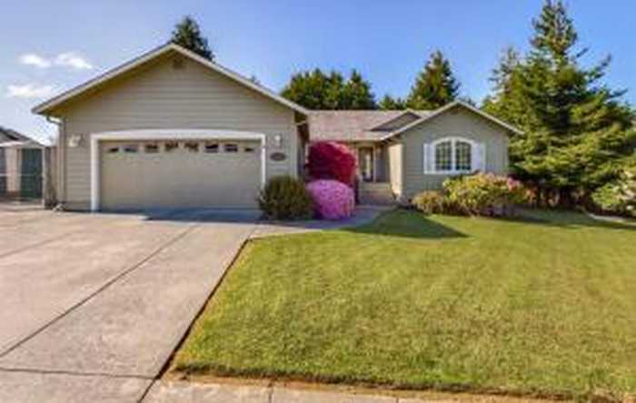 photo 1: 2424 Blackbird Avenue, McKinleyville CA 95519