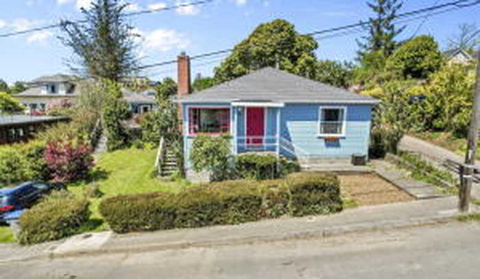 photo 2: 64 Center Street, Arcata CA 95521