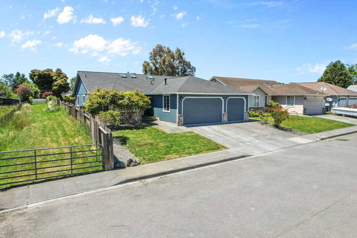 photo 1: 1810 Lime Avenue, McKinleyville CA 95519