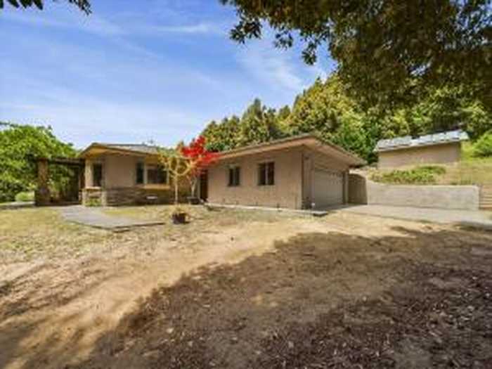 photo 2: 5500 Goodman Ranch Road, Whitethorn CA 95589