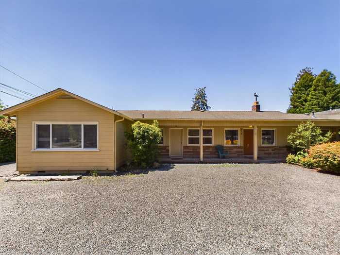 photo 2: 624 Blue Lake Boulevard, Blue Lake CA 95525