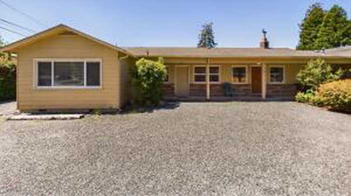 photo 2: 624 Blue Lake Boulevard, Blue Lake CA 95525