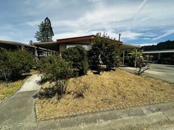 photo 1: 72 West Coast Road, Redway CA 95560