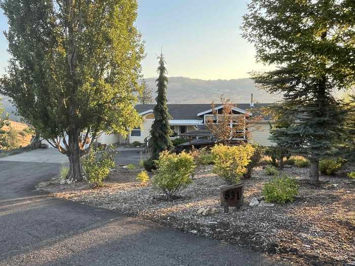 photo 1: 831 Crest Drive, Kamiah ID 83536