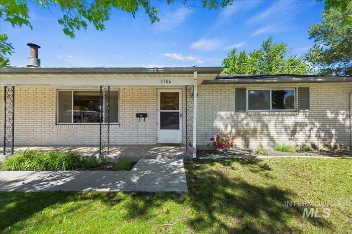 photo 2: 5706-5708 W Cassia St, Boise ID 83705