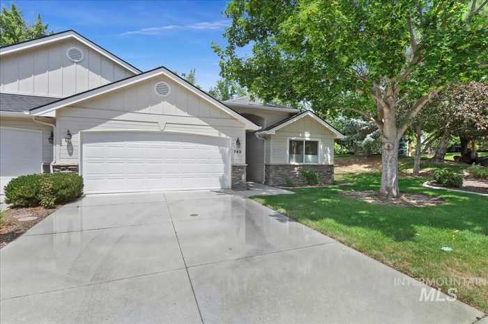 photo 2: 743 N Eagle Rd., Eagle ID 83616