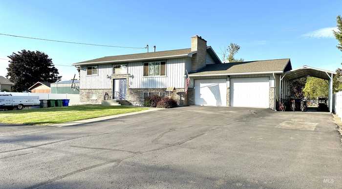 photo 1: 1331 Hemlock Ave, Lewiston ID 83501