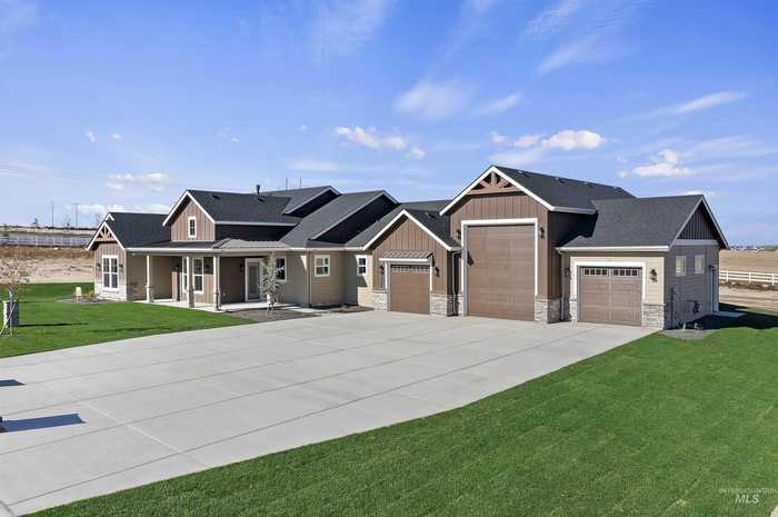 photo 2: 13796 Robie Creek St, Nampa ID 83651