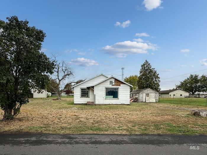 photo 2: 828 Airway Avenue, Lewiston ID 83501