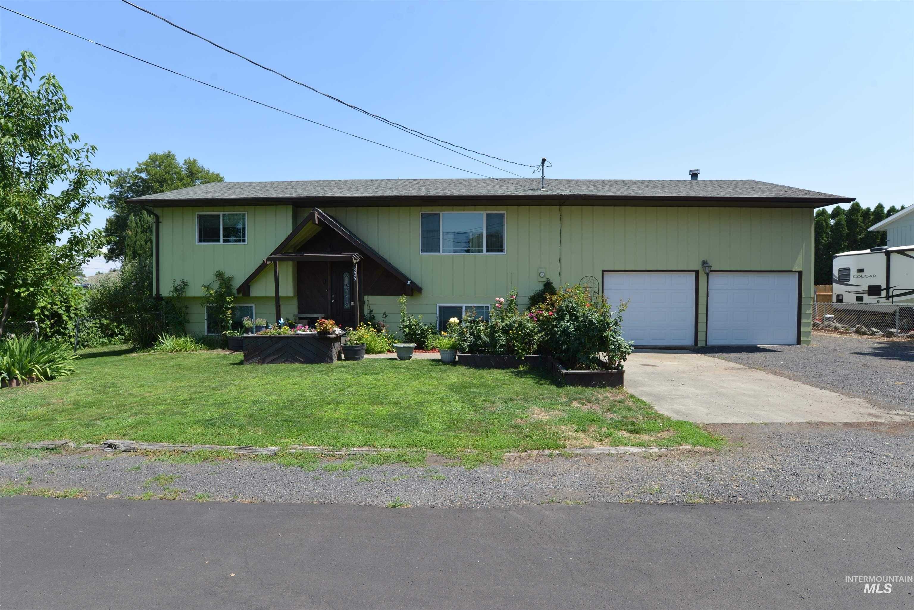 photo 1: 3325 5th Street G, Lewiston ID 83501